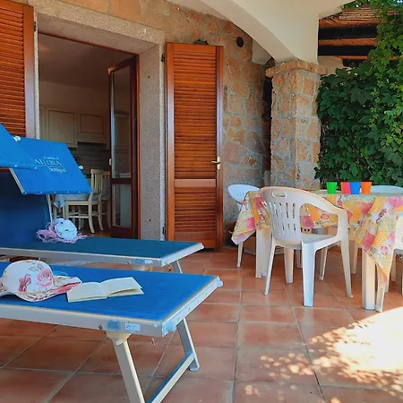 Castello Di Gallura Apartment *